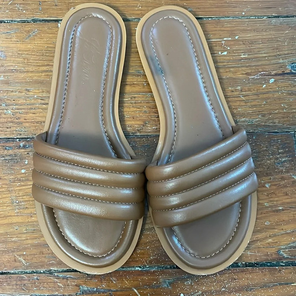 J.Crew Sandals Puffy Leather Slip On Flip Flop Shoes Size 7 Brown - Picture 1 of 4